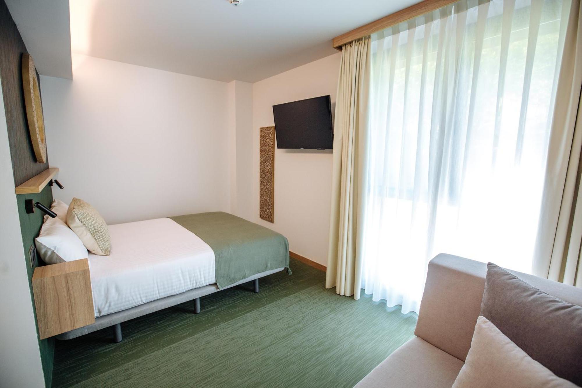 Hotel Ecos Del Sella Cangas de Onis Room photo